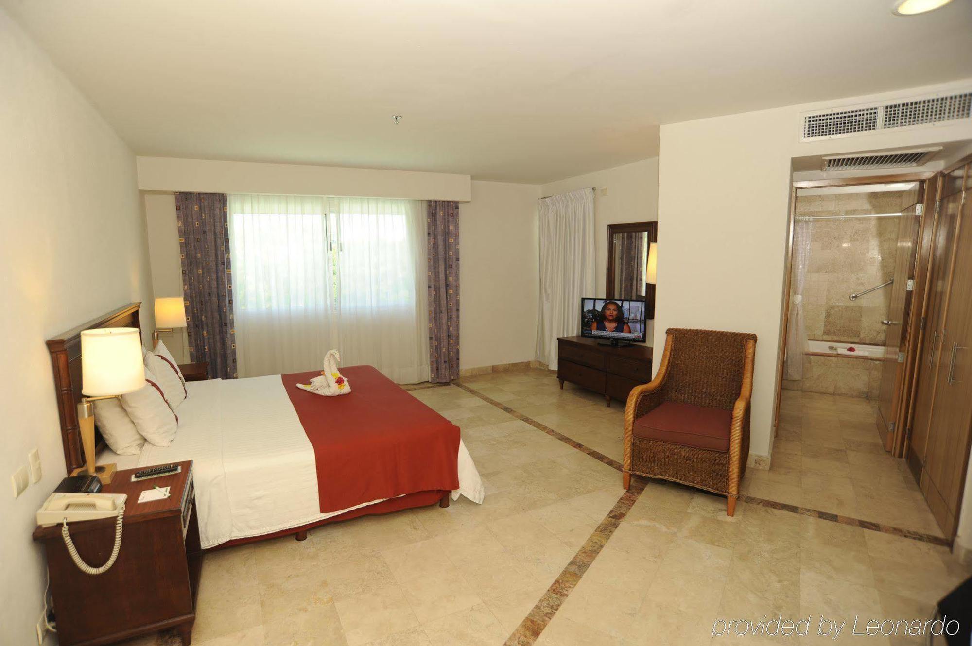 ホテル Gamma Plaza Ixtapa イスタパ エクステリア 写真